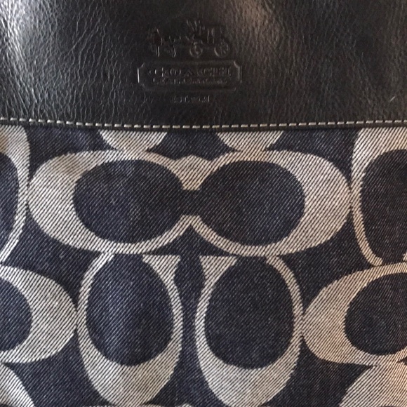 COACH ZOE SIGNATURE DENIM BLUE/GRAY FABRIC BAG - Picture 4 of 8